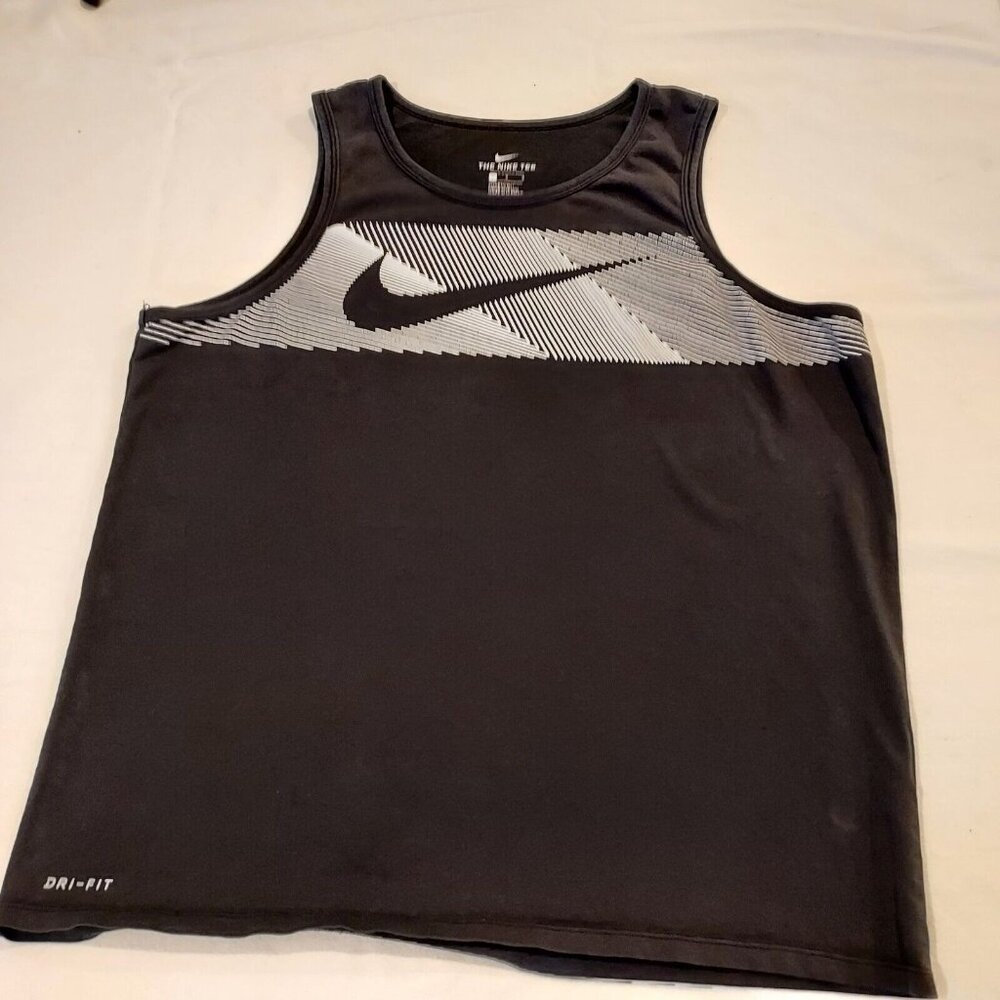 The NIKE Tee Dri Fit Miler Tank Sz L